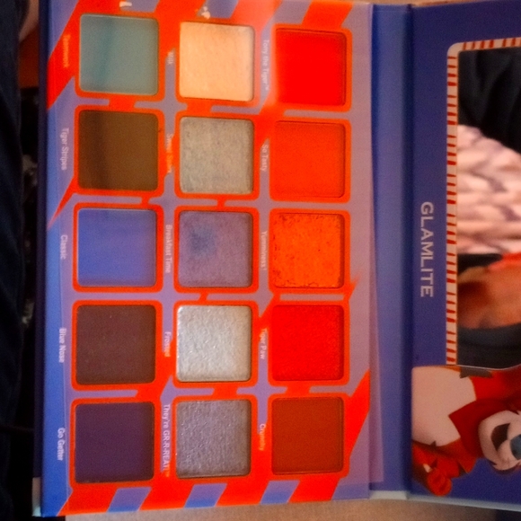 glamlite Makeup Glamlite Kelloggs Frosted Flakes Eyeshadow Palette